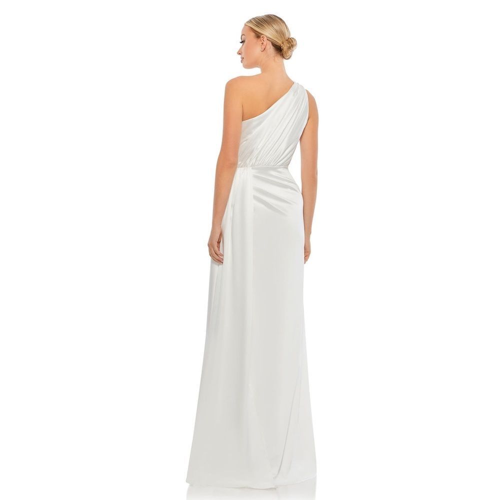 🔥🔥 Mac Duggal Draped One Shoulder Gown - Picture 3 of 12